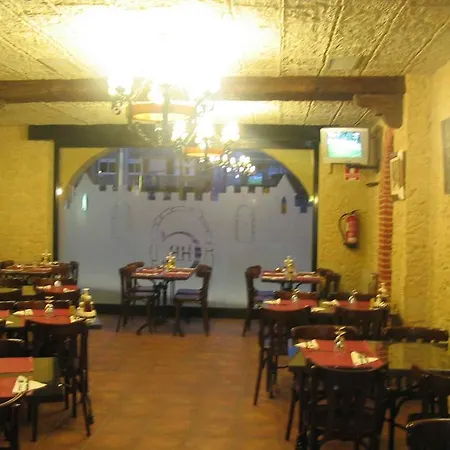 Pensión Restaurante Cornella *